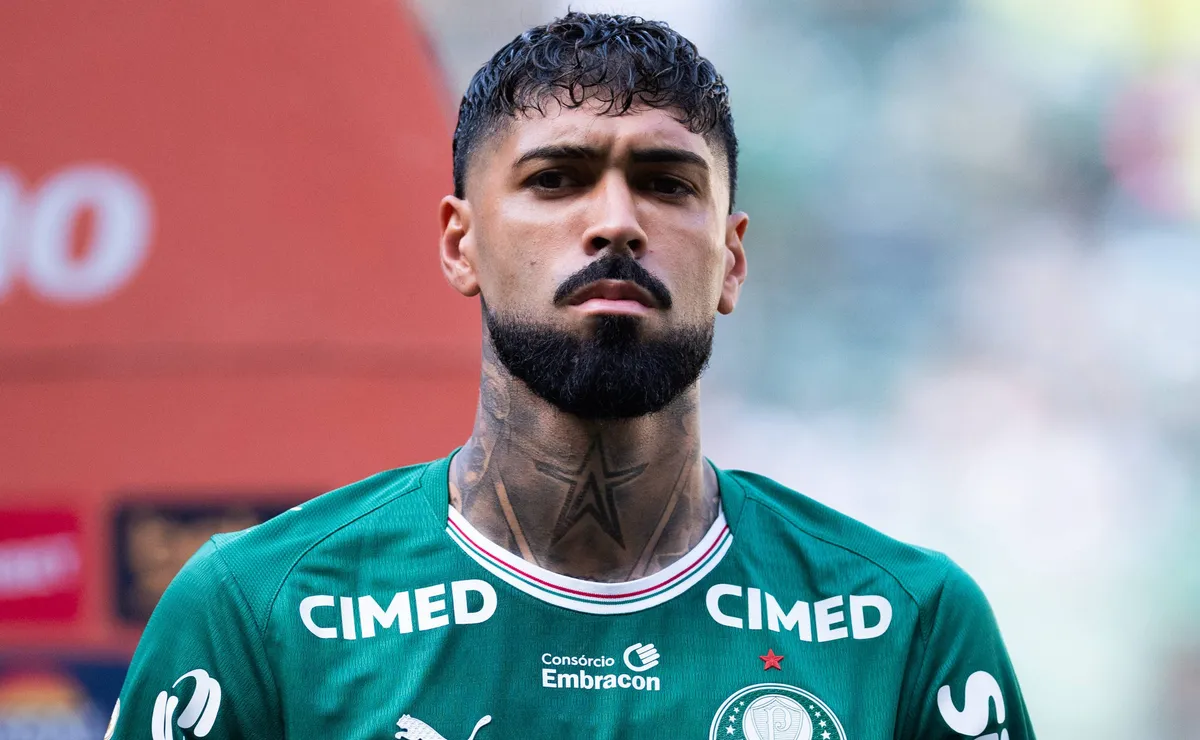 Alexander Barboza, do Palmeiras, é chamado por Forlán para o Uruguai na Data FIFA