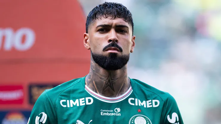 Alexander Barboza mal chegou ao Palmeiras e já foi pré-convocado por Forlán para o Uruguai na Data-FIFA