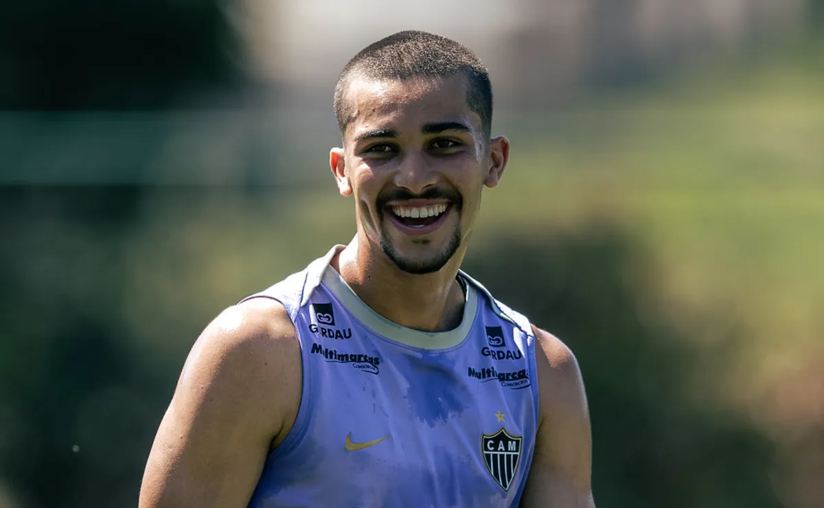 Quem é Pedro Lemos, zagueiro que pode estrear pelo Atlético-MG contra o São Paulo?