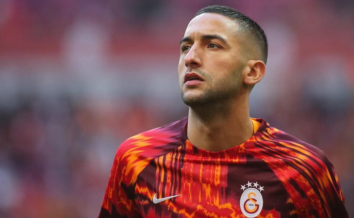 Negócio por Ziyech trava no Botafogo após Labyad, do Corinthians, criticar os gramados brasileiros