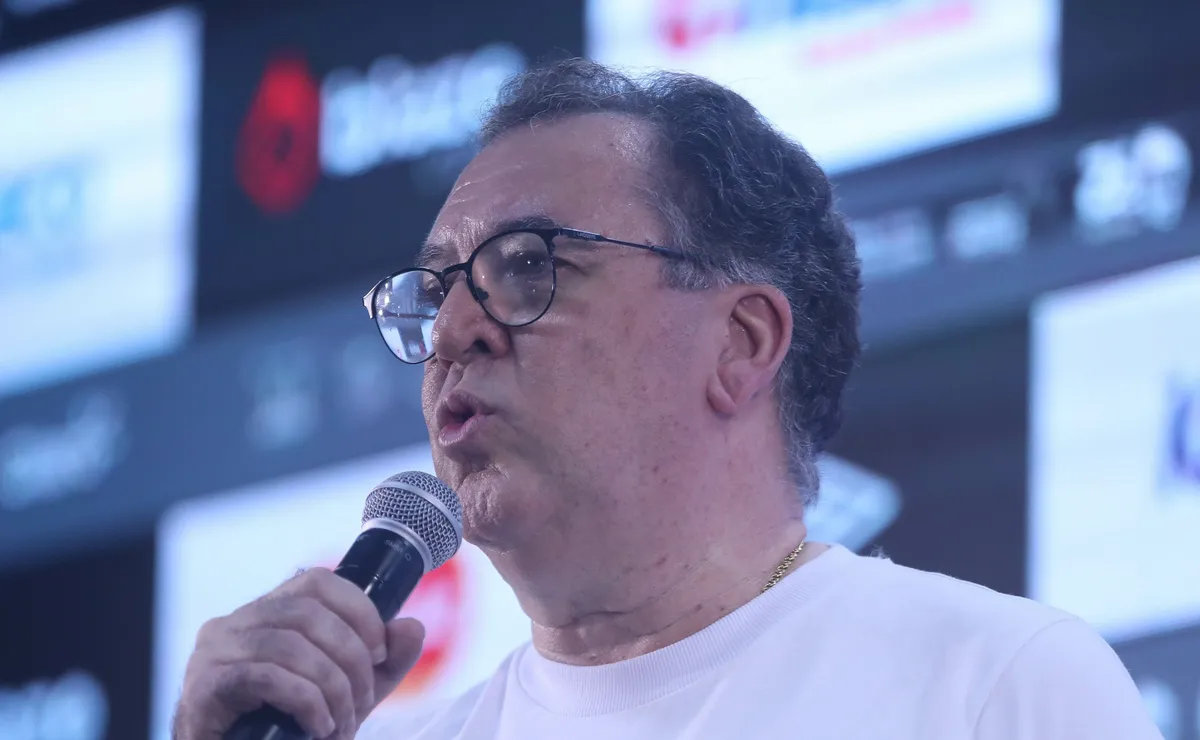 Análise: Marcelo Teixeira se esquiva ao falar de Mattos, mas admite que houve erros de contratações no Santos