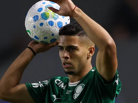 Arthur ganha espaço e confere novo cenário tático para a lateral