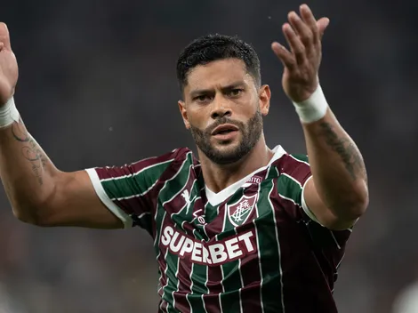 Hulk critica árbitro Davi Lacerda por peitada em Canobbio