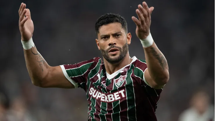Hulk se irritou com o árbitro.