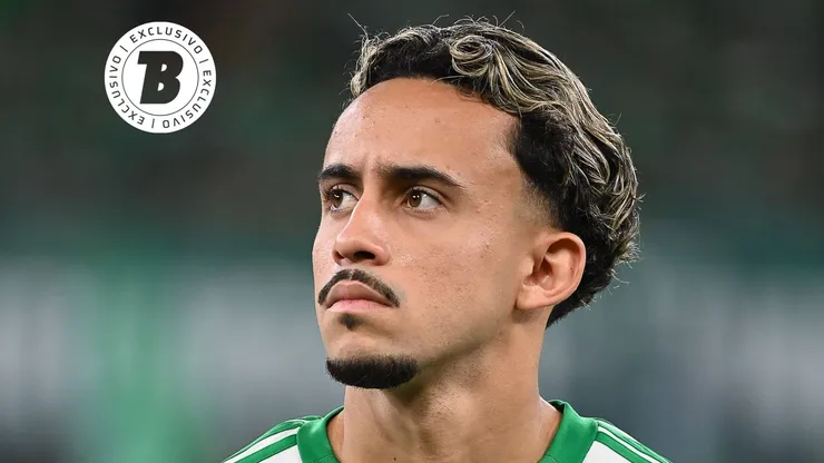 Matheus Gonçalves, do Al-Ahli, foi oferecido ao Palmeiras nos últimos dias - Foto: IMAGO / Ali Issa