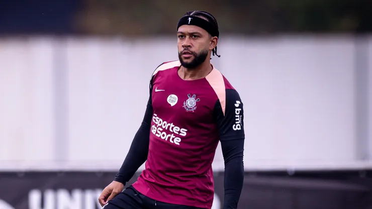 Memphis não deve jogar os 90 minutos contra a Chape — Foto Rodrigo CocaAgência Corinthians