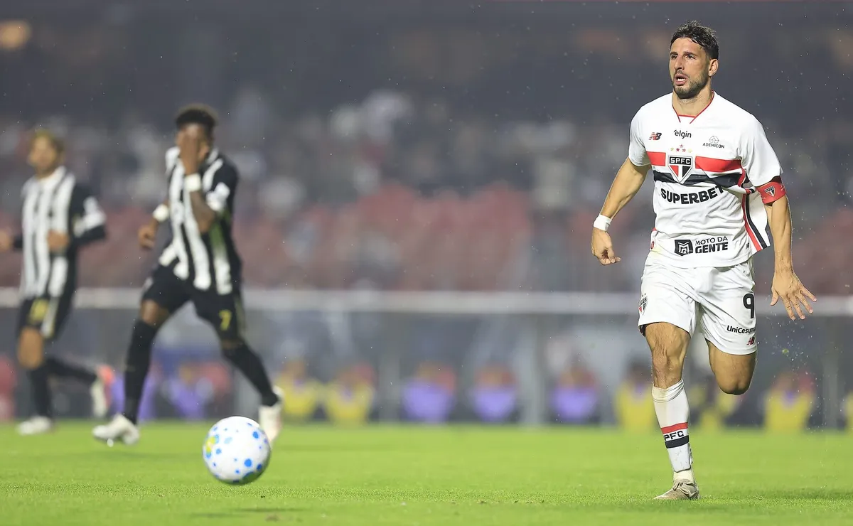 Calleri ainda não está nas condições ideais, e São Paulo evita risco antes do Boca