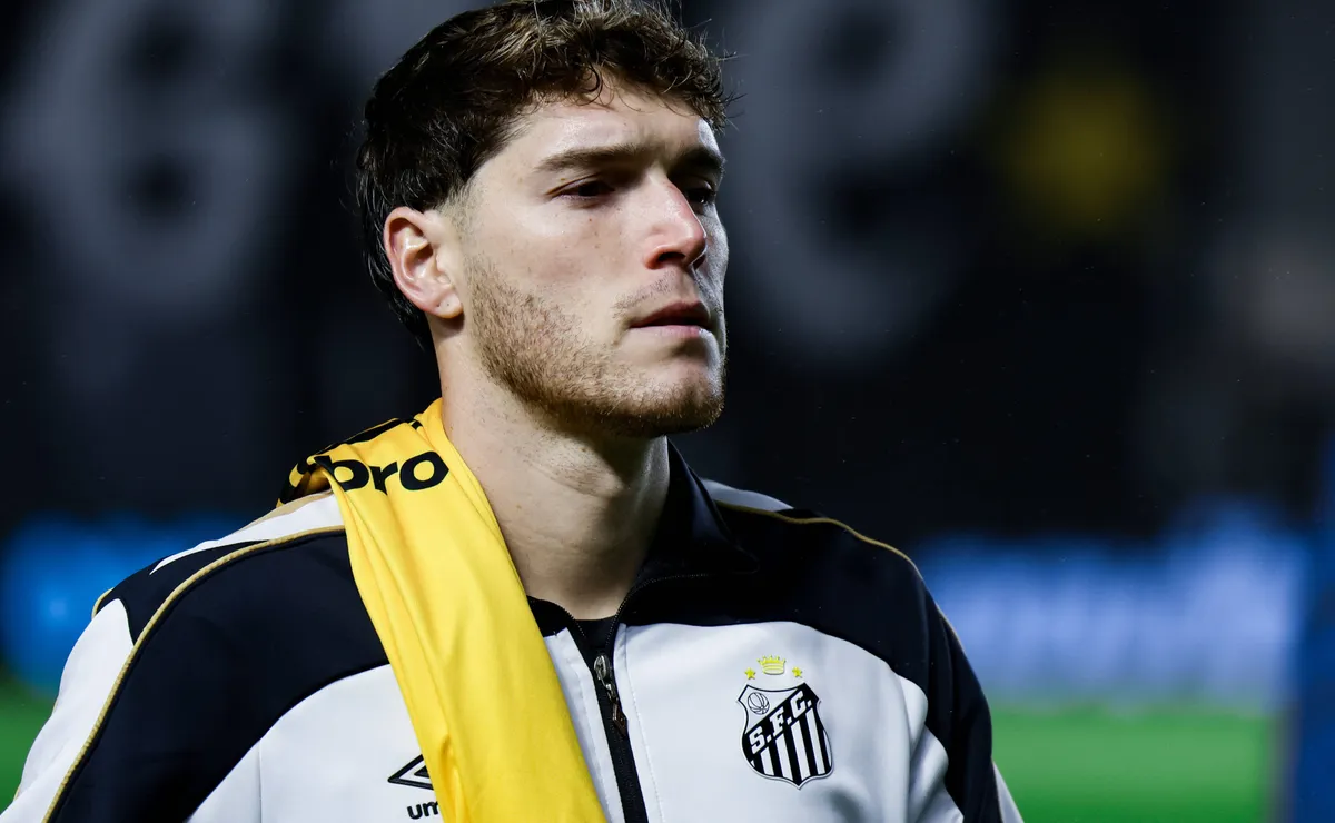 Rollheiser é elogiado pela torcida do Santos após atuação em vitória contra o Internacional