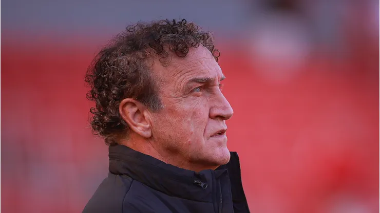 Cuca durante o jogo contra o Inter, no Beira-Rio.