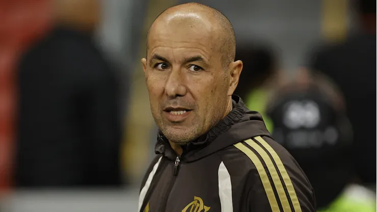 Leonardo Jardim tecnico do Flamengo durante partida contra o Internacional no estadio Beira-Rio pelo campeonato Brasileiro A 2026.