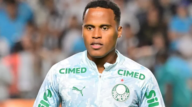 Arias ficou de fora dos titulares contra o Bota e gerou reclamação - Foto: Jota Erre/AGIF