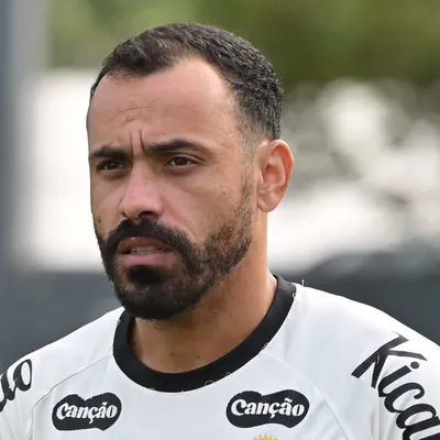Opinião: Santos precisa negociar Moisés, alvo do futebol do Japão