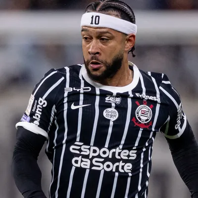 Memphis Depay lamenta não ter se juntado antes ao grupo