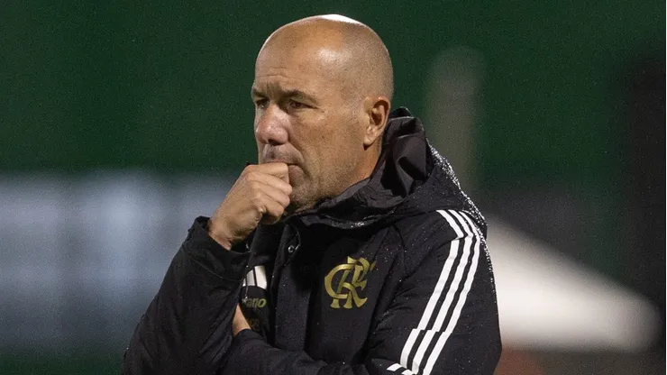 Leonardo Jardim tecnico do Flamengo durante partida contra o Chapecoense no estadio Arena Conda pelo campeonato Brasileiro A 2026.