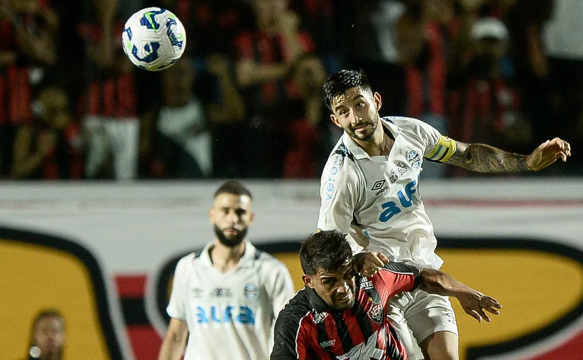 Grêmio visita o Vitória com dúvidas, desfalques e mudanças no time para buscar vitória no Brasileirão