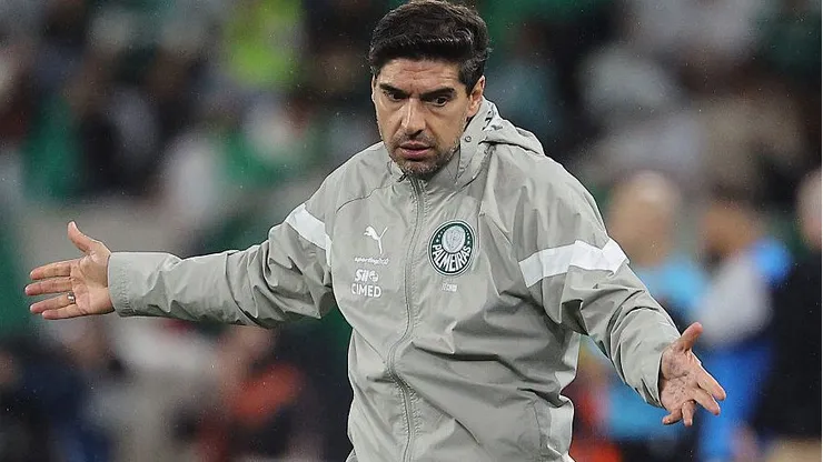 Abel Ferreira em ação no duelo contra o Botafogo - (Photo by Wagner Meier/Getty Images)