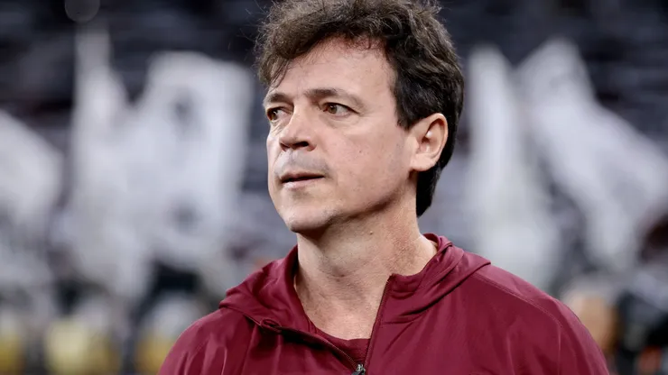 Fernando Diniz na beira do gramado na partida Corinthians x Chapecoense — Foto Marcello ZambranaAGIF