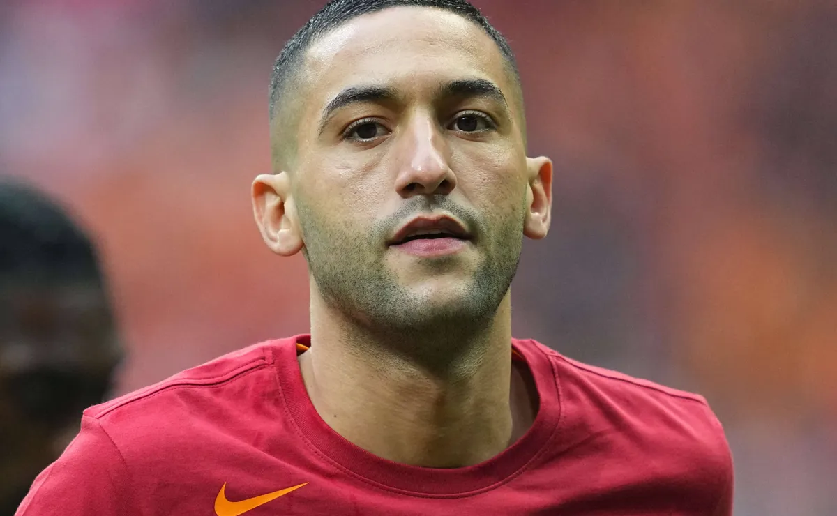 Ziyech terá salário de R$ 850 mil por mês no Botafogo, mas com metas, vencimentos podem chegar a R$ 1 milhão