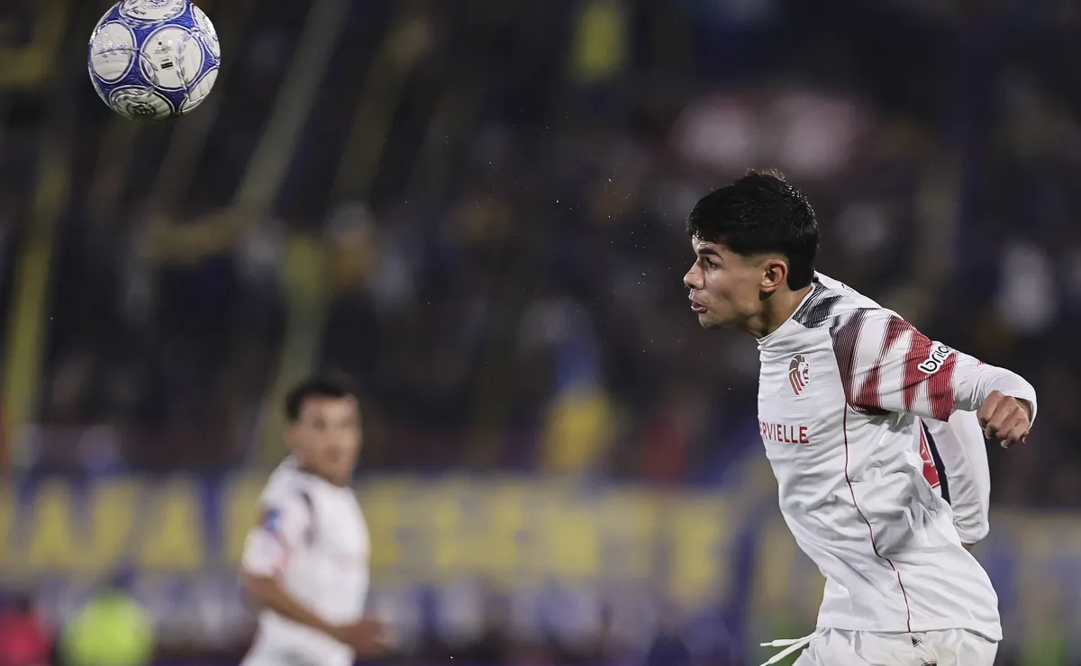 Botafogo faz proposta de empréstimo por Fabricio Pérez, jovem atacante do Estudiantes