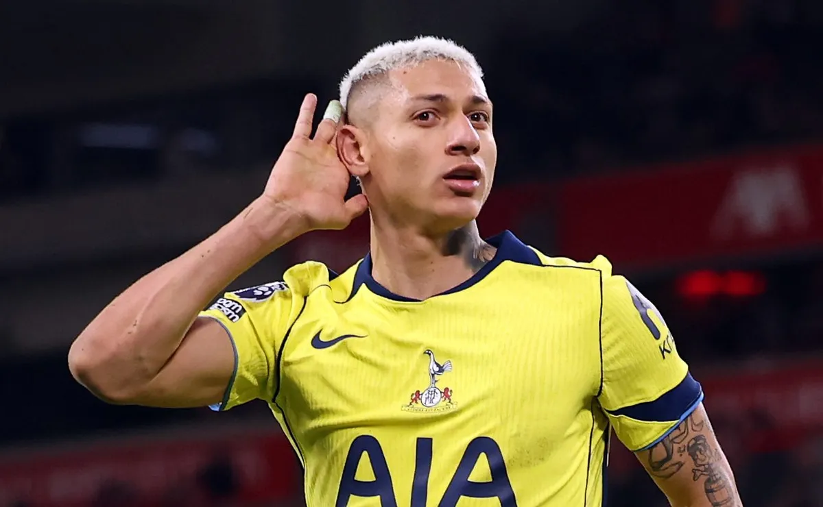 Vasco tem conversas para contratar Richarlison e vê Atlético-MG entrando na disputa