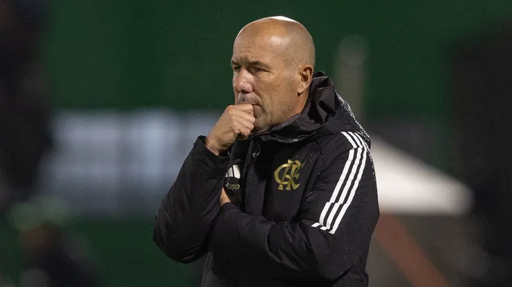 Leonardo Jardim tecnico do Flamengo durante partida contra o Chapecoense no estadio Arena Conda pelo campeonato Brasileiro A 2026.