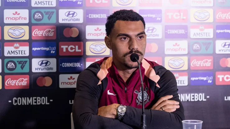 Matheuzinho banca Diniz no Corinthians — Foto Agência Corinthians