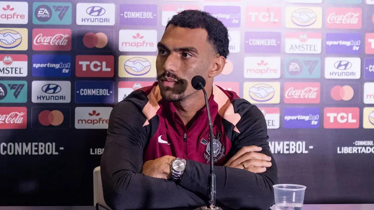 Matheuzinho durante coletiva de imprensa nesta terça-feira — Foto Rodrigo CocaAgência Corinthians