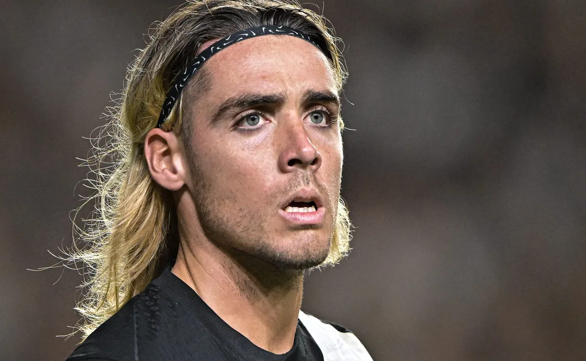 Spinelli faz boa jogada, mas perde grande chance de dar a vitória ao Vasco na Copa Sul-Americana