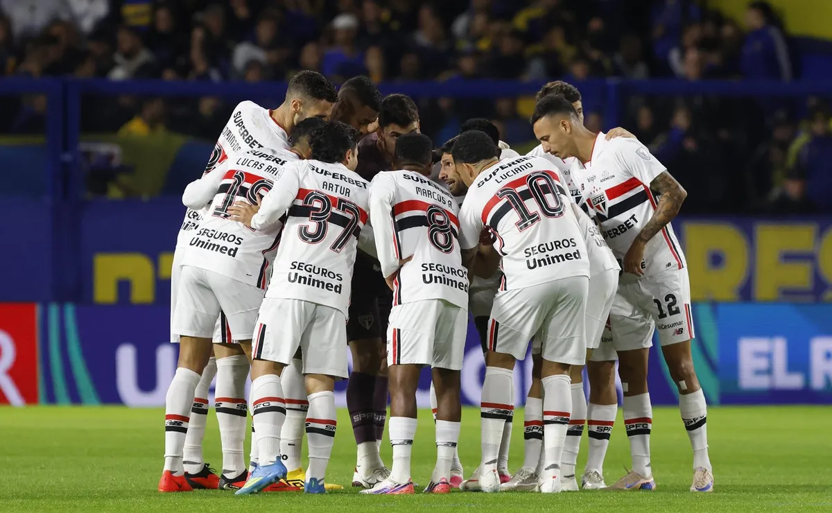 São Paulo deve ir com força máxima no Choque-Rei, mas elenco será reavaliado após apresentação