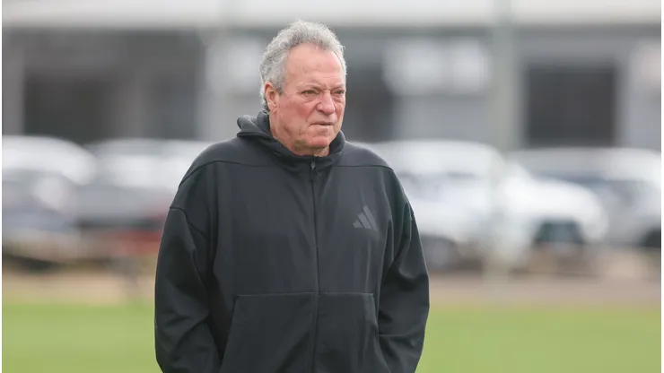 Abel Braga dá respaldo a Pezzolano. Ricardo Duarte/SC Internacional.