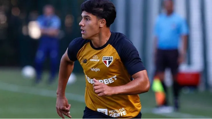 O lateral Nicolas. Foto: Érico Leonan/São Paulo