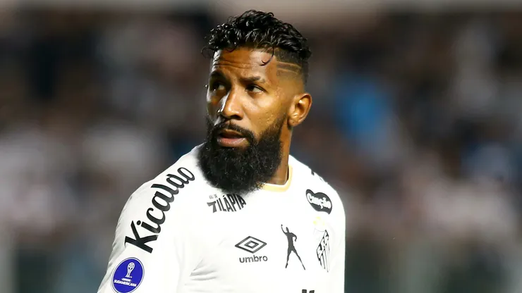 Rodinei na estreia pelo Santos