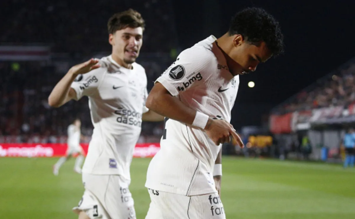 Kaio César reage rápido, marca para o Corinthians e deixa tudo igual com Estudiantes na Libertadores