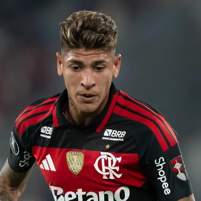 Carrascal muda de ideia e fecha as portas para saída do Flamengo