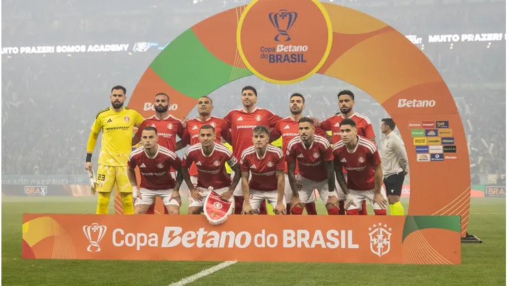 Internacional é punido pelo STJD. Liamara Polli/AGIF.