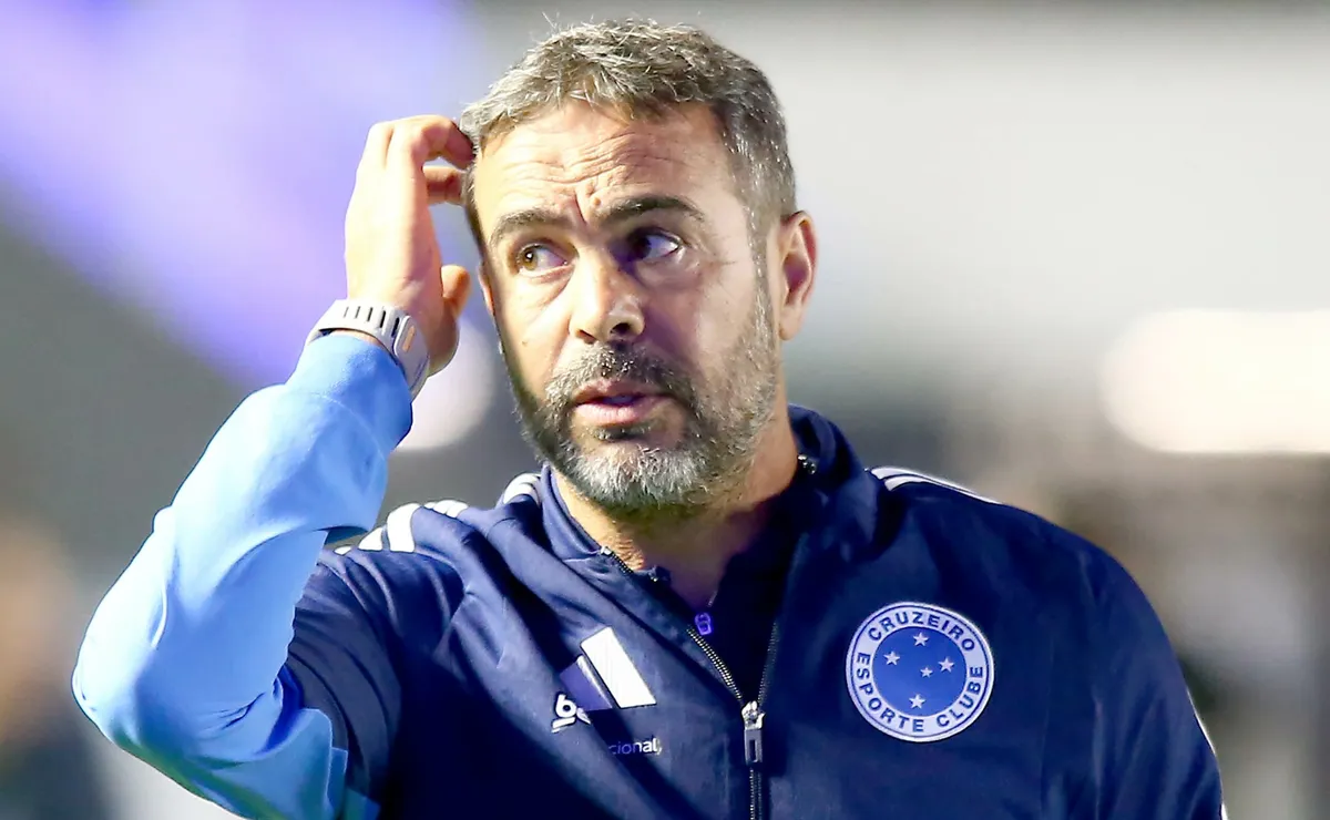 Cruzeiro perde para o Santos em noite pouco inspirada de Artur Jorge e comandados com domínio do adversário