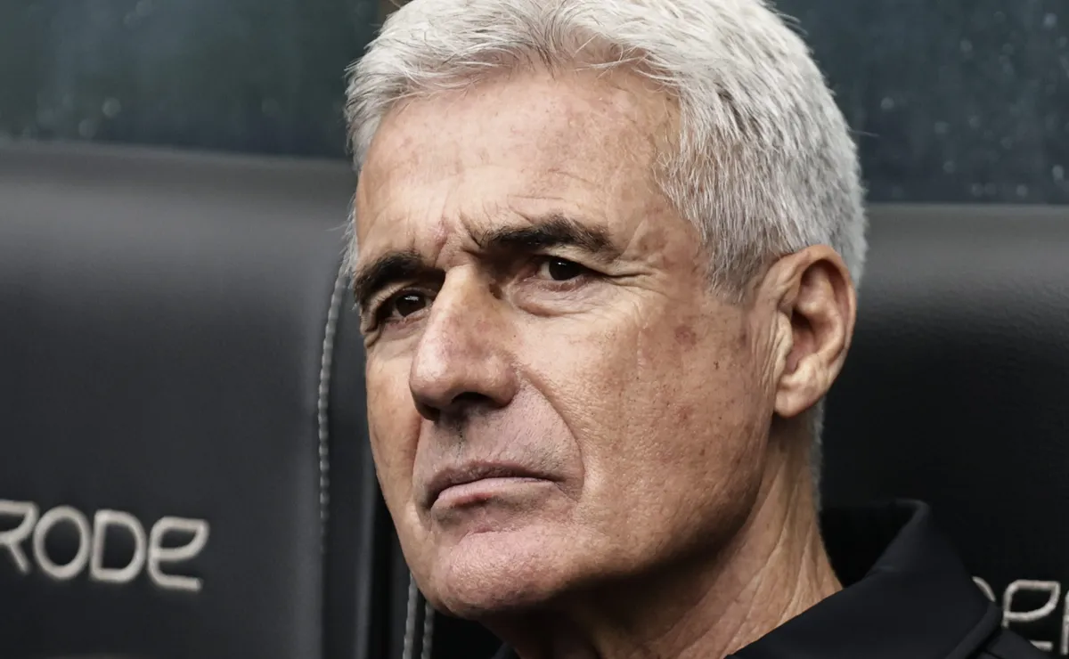 Demissão de Luís Castro não está descartada e Grêmio analisa futuro do treinador