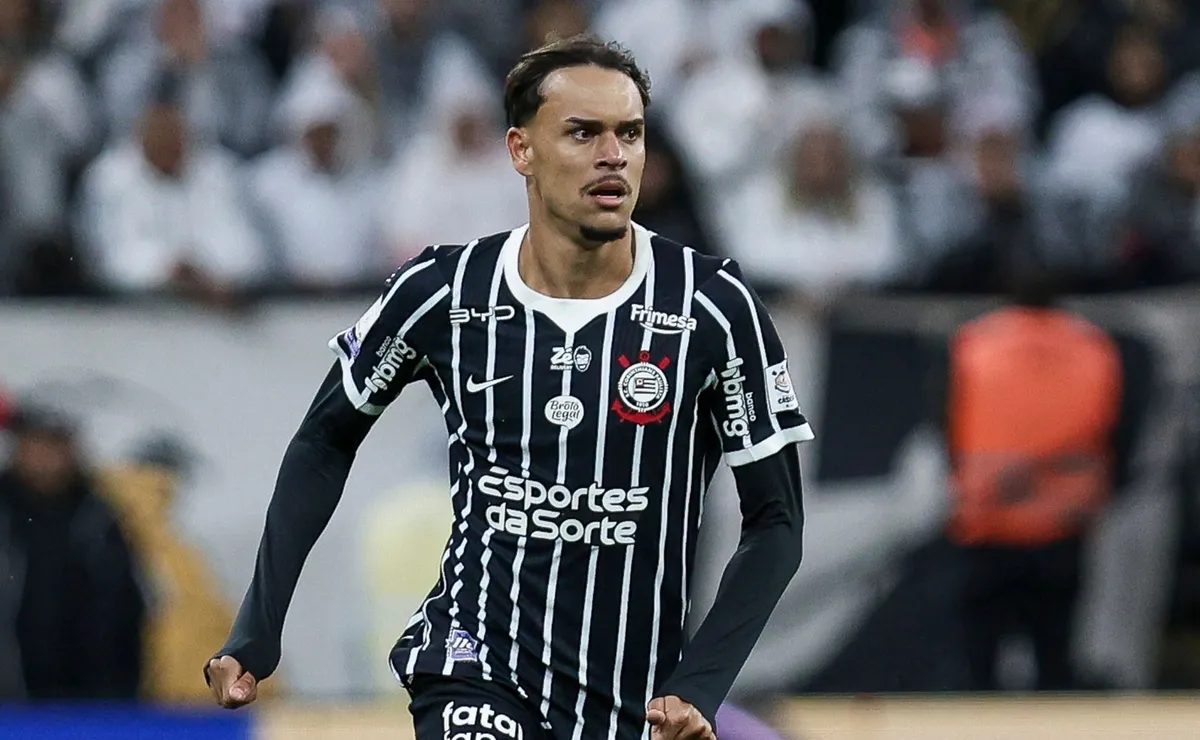Tchoca faz milagre em cima da linha e impede gol do Flamengo contra o Corinthians