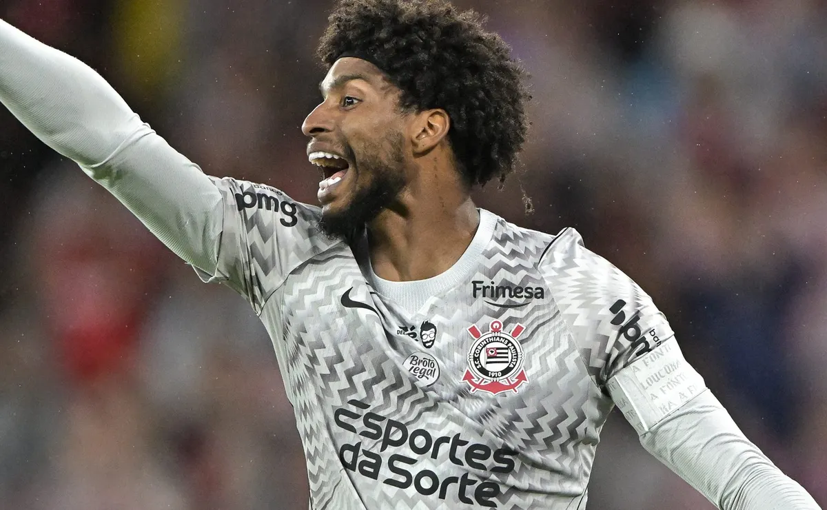 Hugo Souza permite busca pelo empate com o Flamengo no Maracanã, mas é castigado com derrota