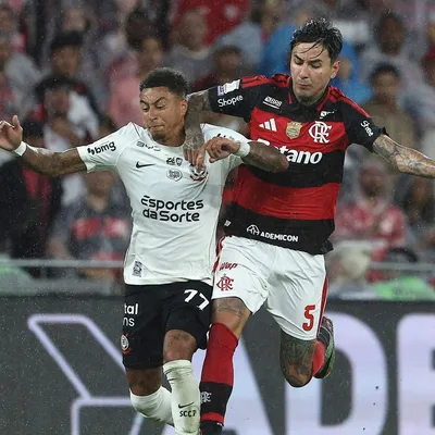 Corinthians sofre e perde para o Flamengo no Brasileirão