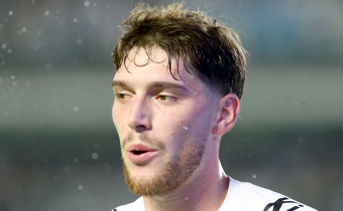 Análise: Rollheiser cresce de produção sem Neymar e volta a render no Santos; Cuca tem dilema