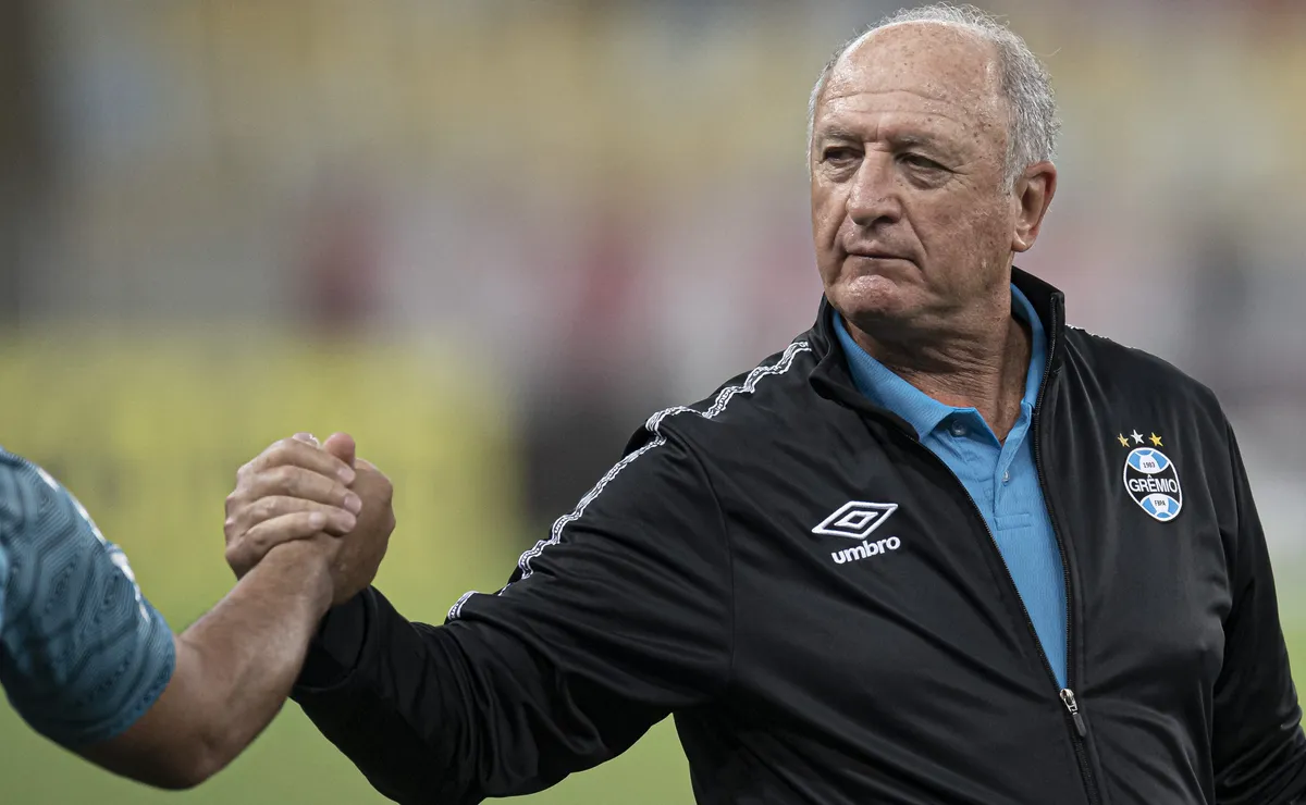 Felipão volta ao comando do Grêmio em jogo decisivo antes de entregar lugar a Renato Portaluppi