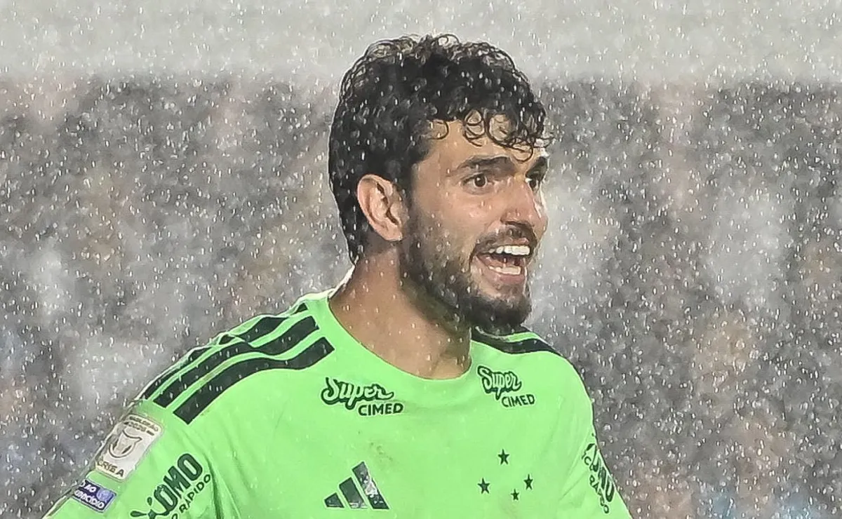Cruzeiro define que só venderá goleiro Otávio pelo valor de R$ 148 milhões após convocação