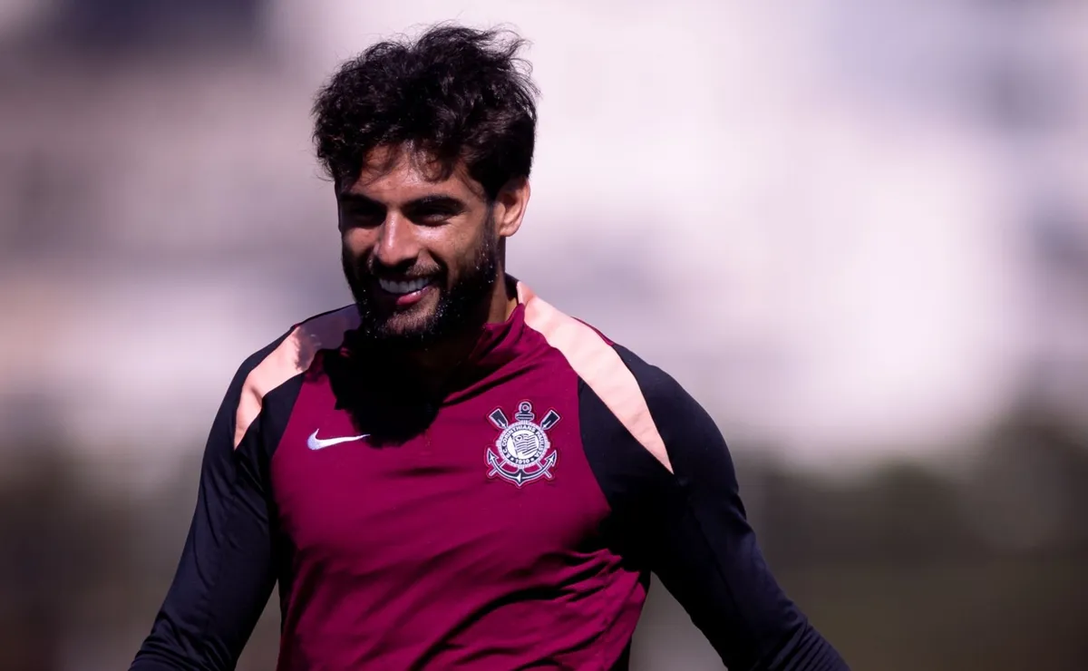 Yuri Alberto dá novo passo na recuperação após regressão e vai ao campo no CT do Corinthians