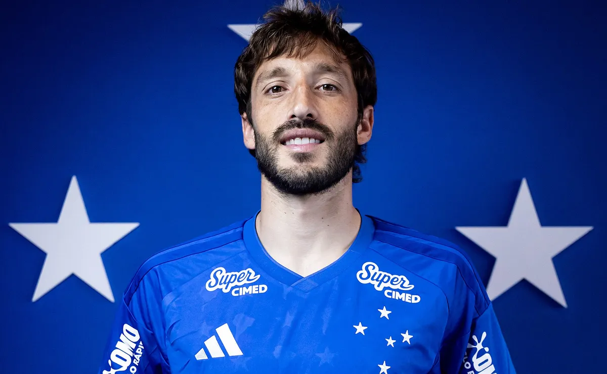 Viña se rende ao Cruzeiro e rasga elogios a estrutura do Clube em coletiva de apresentação: “me impressionou muito”