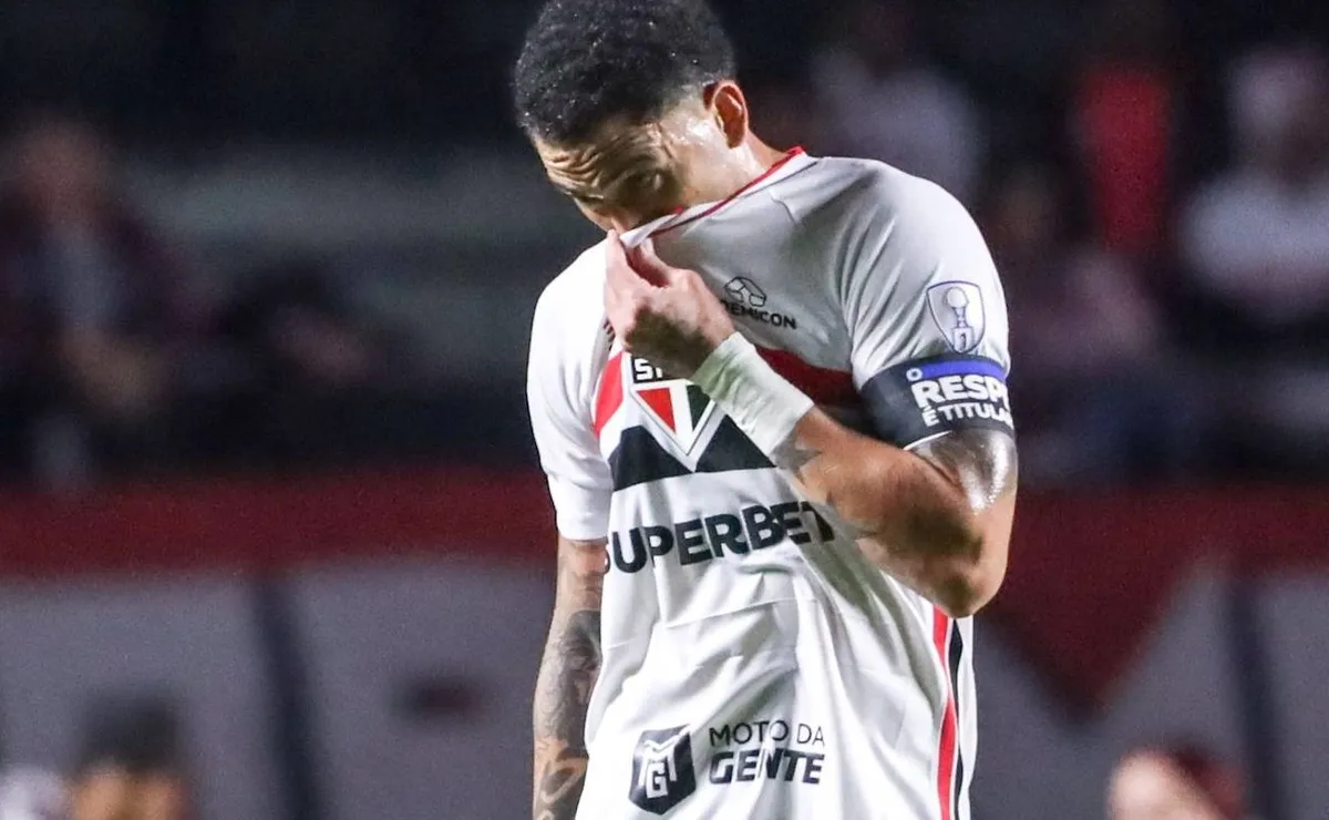 São Paulo erra muito, empata com o Boca Juniors e é eliminado da Copa Sul-Americana