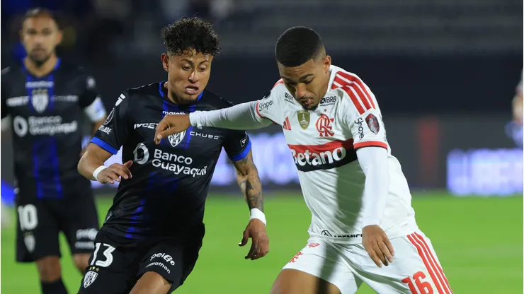 Flamengo tem vantagem contra o Del Valle - Foto: Franklin Jacome/Getty Images