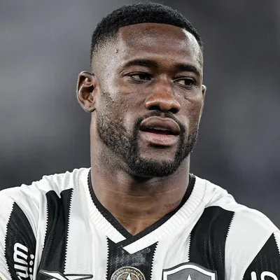 Ex-Botafogo, Bastos fecha contrato com o Fortaleza