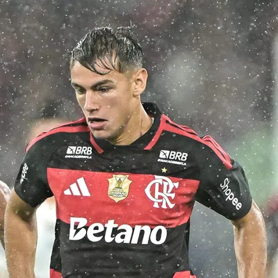 Joaquín Freitas chega chegando no Flamengo