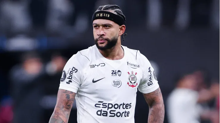 Memphis Depay agregou pouco ao Corinthians contra o Estudiantes. Foto: Alex Silva/IMAGO/Sports Press Photo